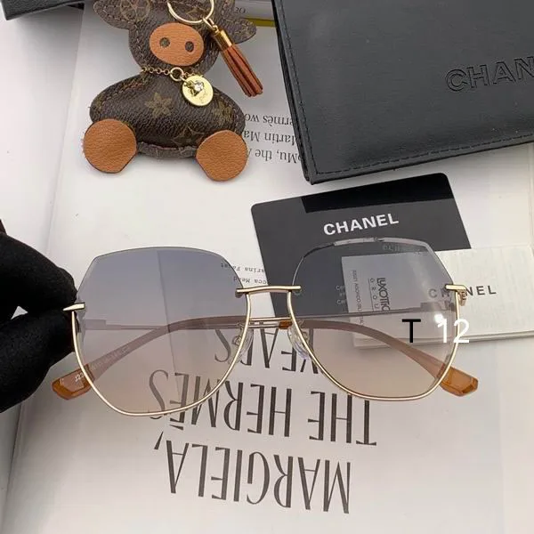 Chanel CH2239 J02